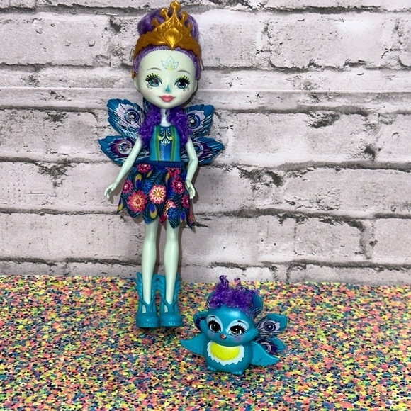 Enchantimals PATTER PEACOCK 6 Inch Doll & 2 Inch Pet Flap Bird - Picture 1 of 9